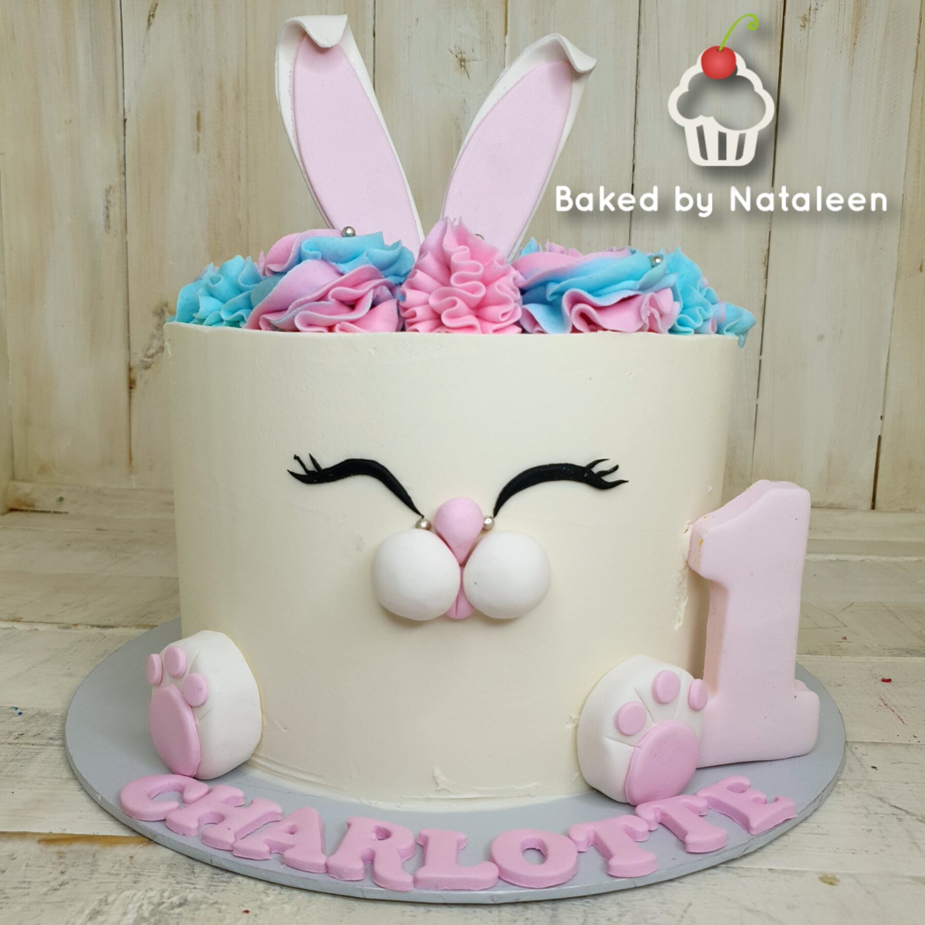 Bunny Fondant Birthday Cake - Image 2