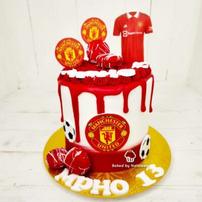 Manchester United Drip Cake