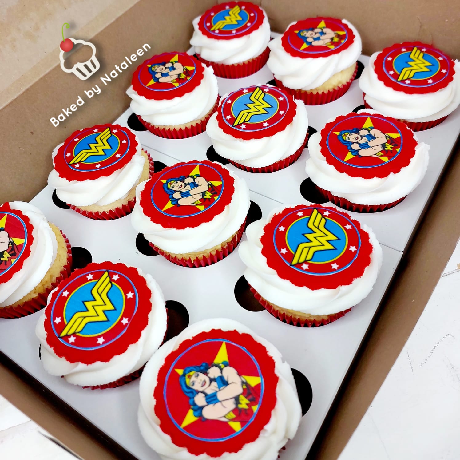 Wonderwoman Edible Print cupcakes - Image 2