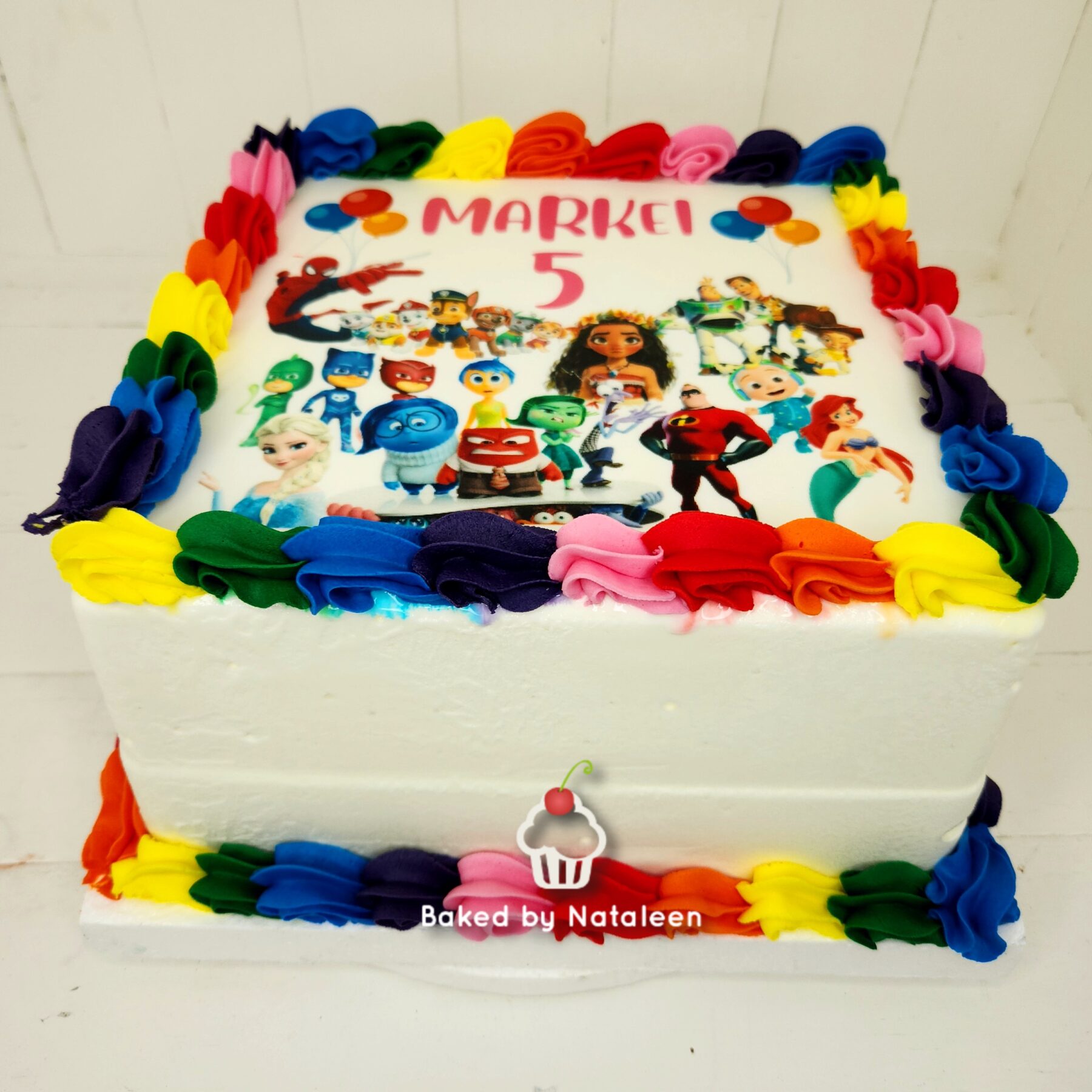 Character Wonderland Ice Cream Cake - Image 2