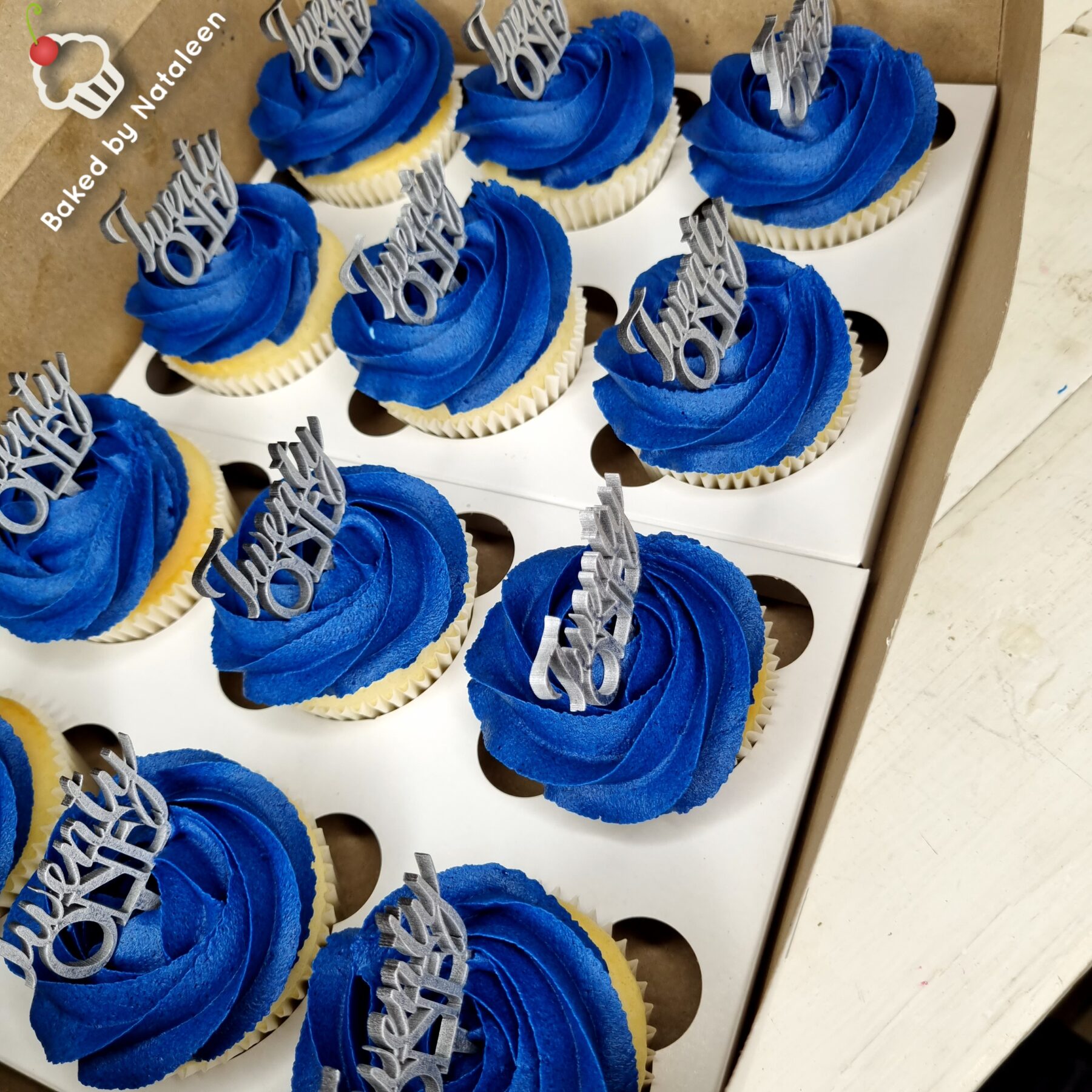 Elegant 21st Birthday Cupcakes - Image 2