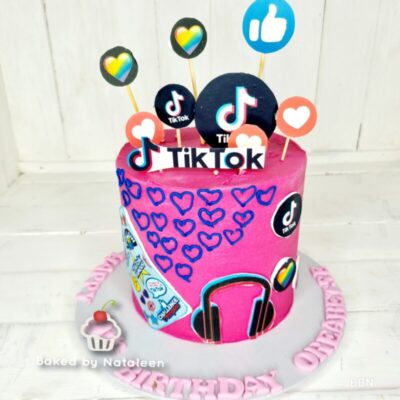 TikTok Themed Party Cake