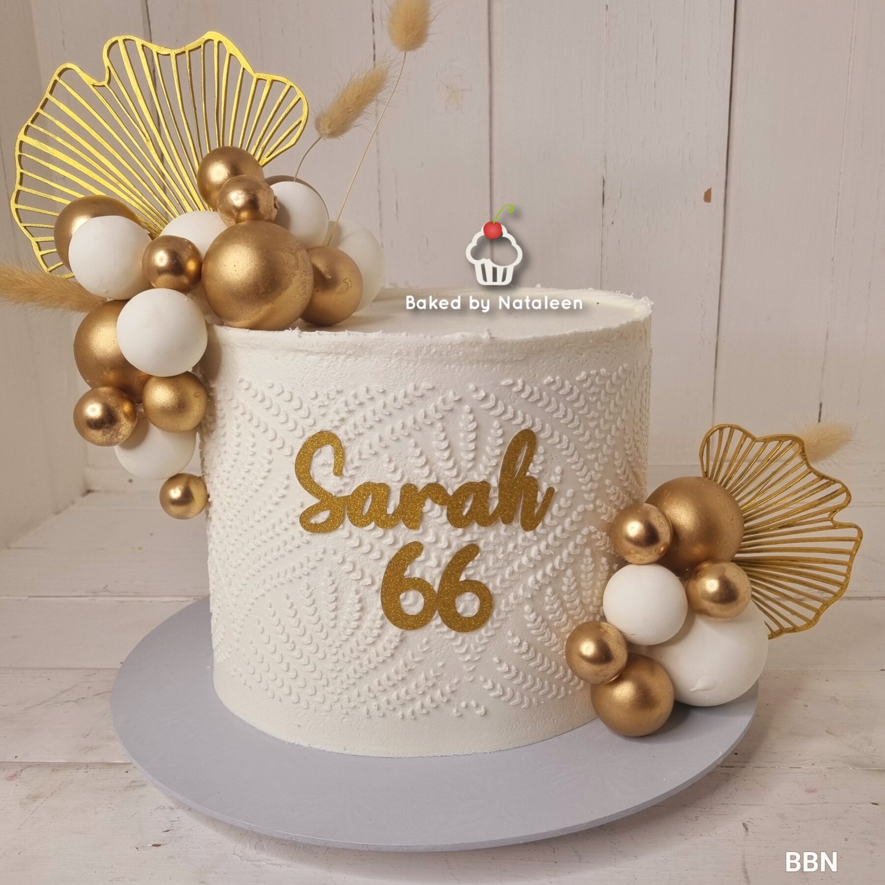 Trending Gold and White Birthday Cake - Image 2