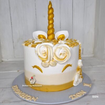 White And Gold Buttercream Cake