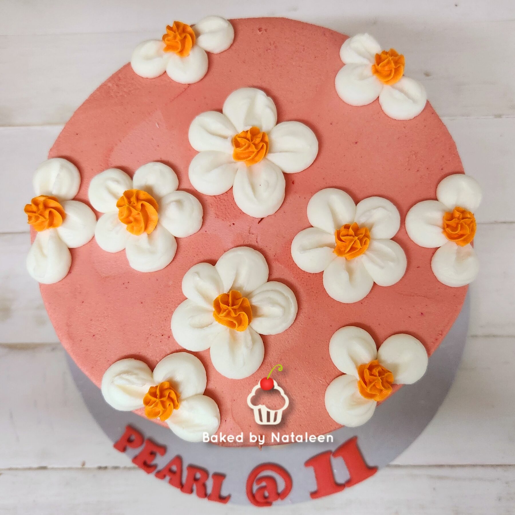 Peach Buttercream Cake With Daisies - Image 2