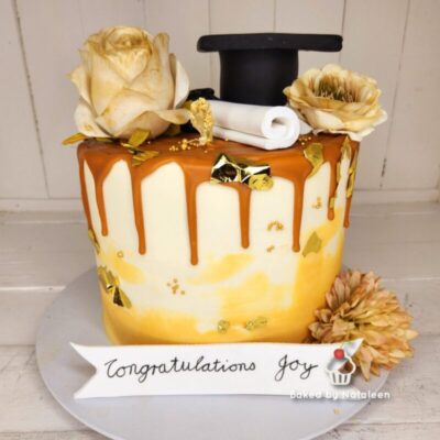 Natural Graduation Drip Cake