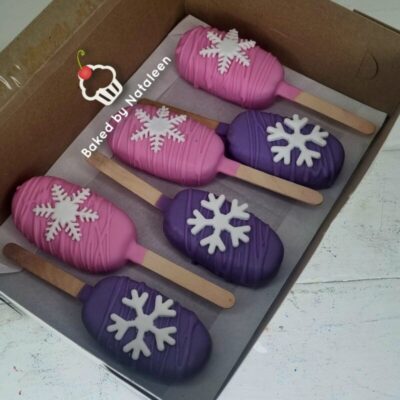 Snowflake Frozen Themed Cakesicles