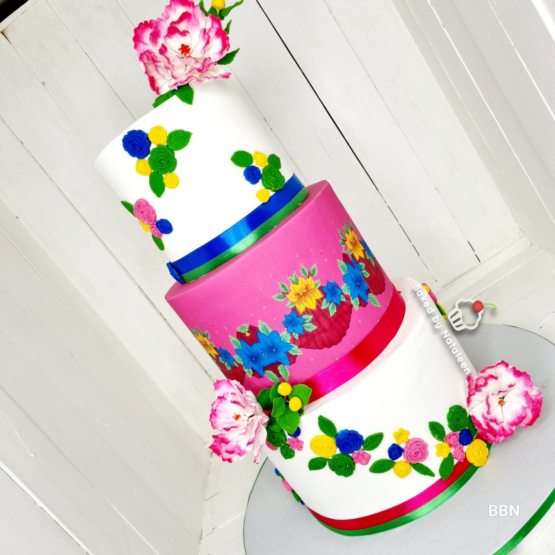 Flowery 3 Tier Traditional Wedding Cake - Image 2
