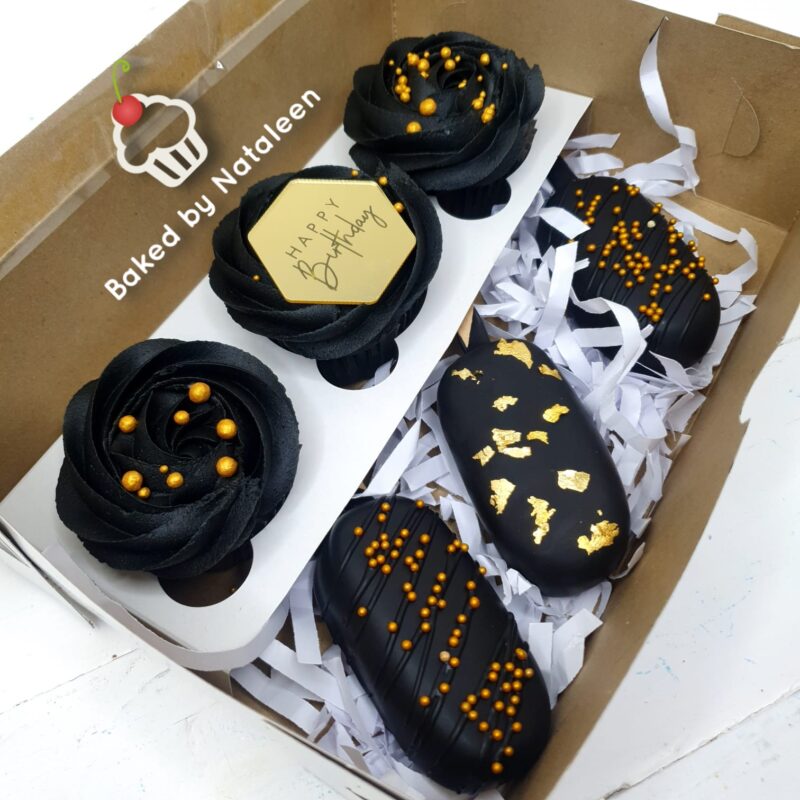 Black and Gold Cupcake-Cakesicle Duo
