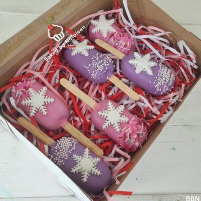 Pink and Purple Frozen Themed Cakesicles
