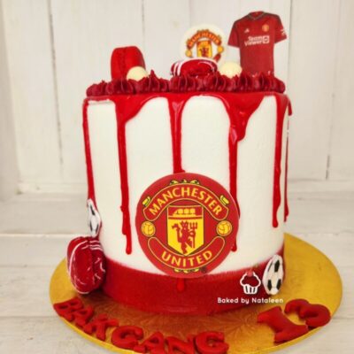 Manchester United Soccer Drip Cake
