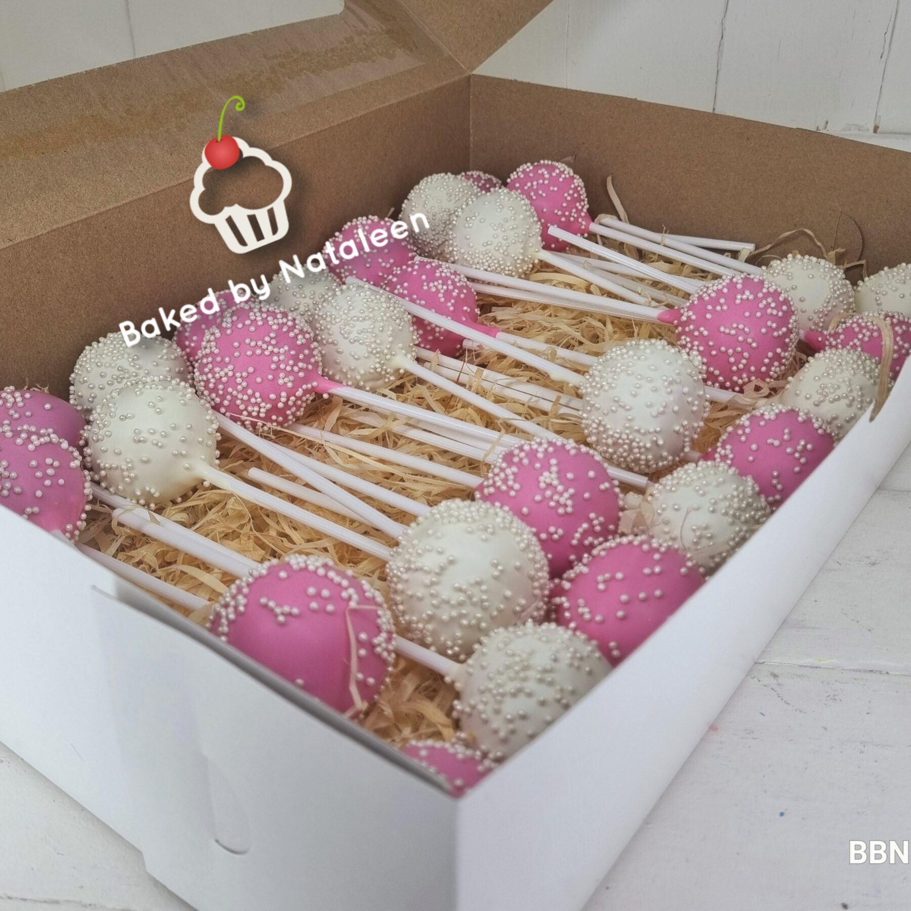 Pink And White Cake Pops - Image 3