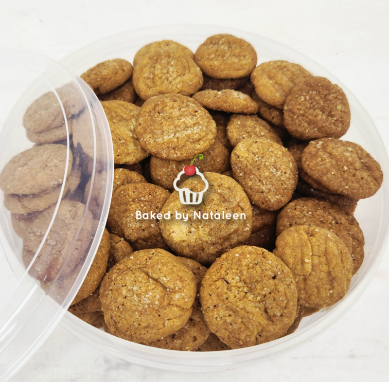 1 kg Container Ginger Cookies