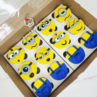 Minions Themed Cupcakes