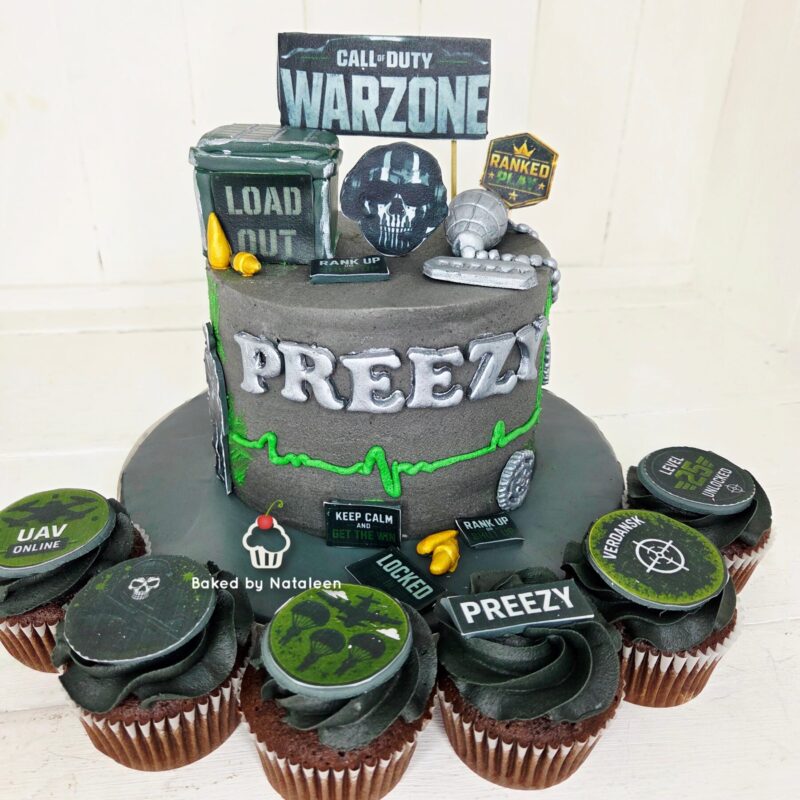 Call of Duty Cake with Cupcakes