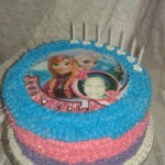 Round "Frozen" theme cake with printed topper