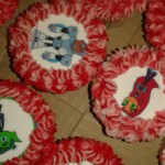 printed cartoon topper cupcakes